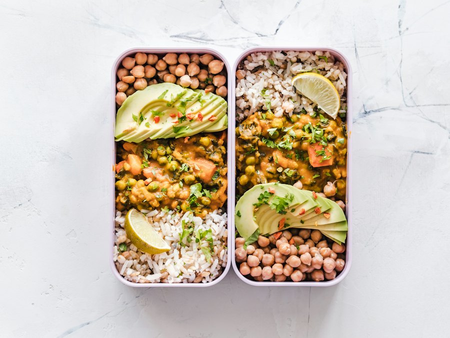 Prepared meals in containers for the week