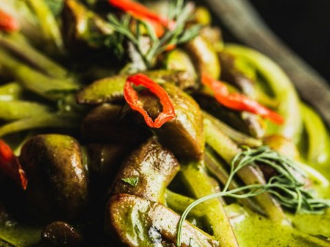 Bowl of green curry